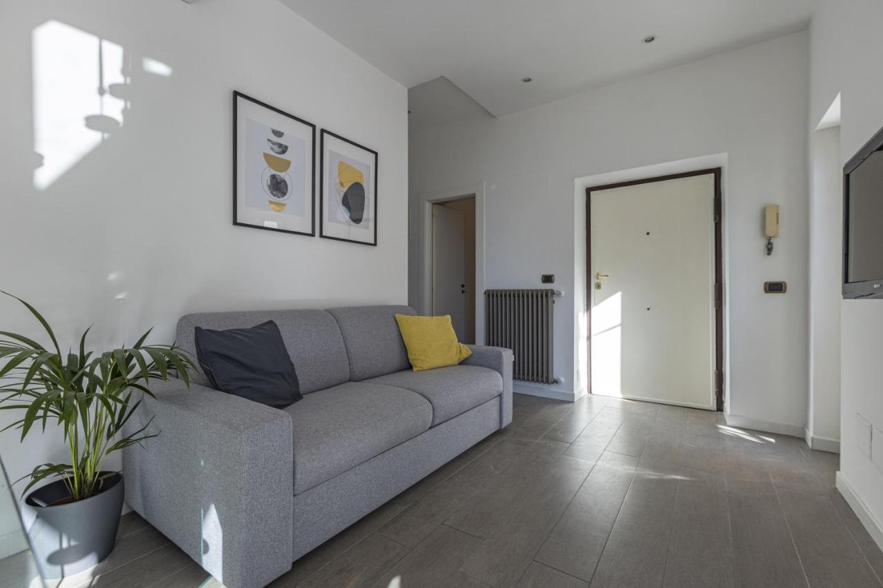 La Casa Dei Miei - Apt Con Terrazzo In Centro Naples Exterior photo
