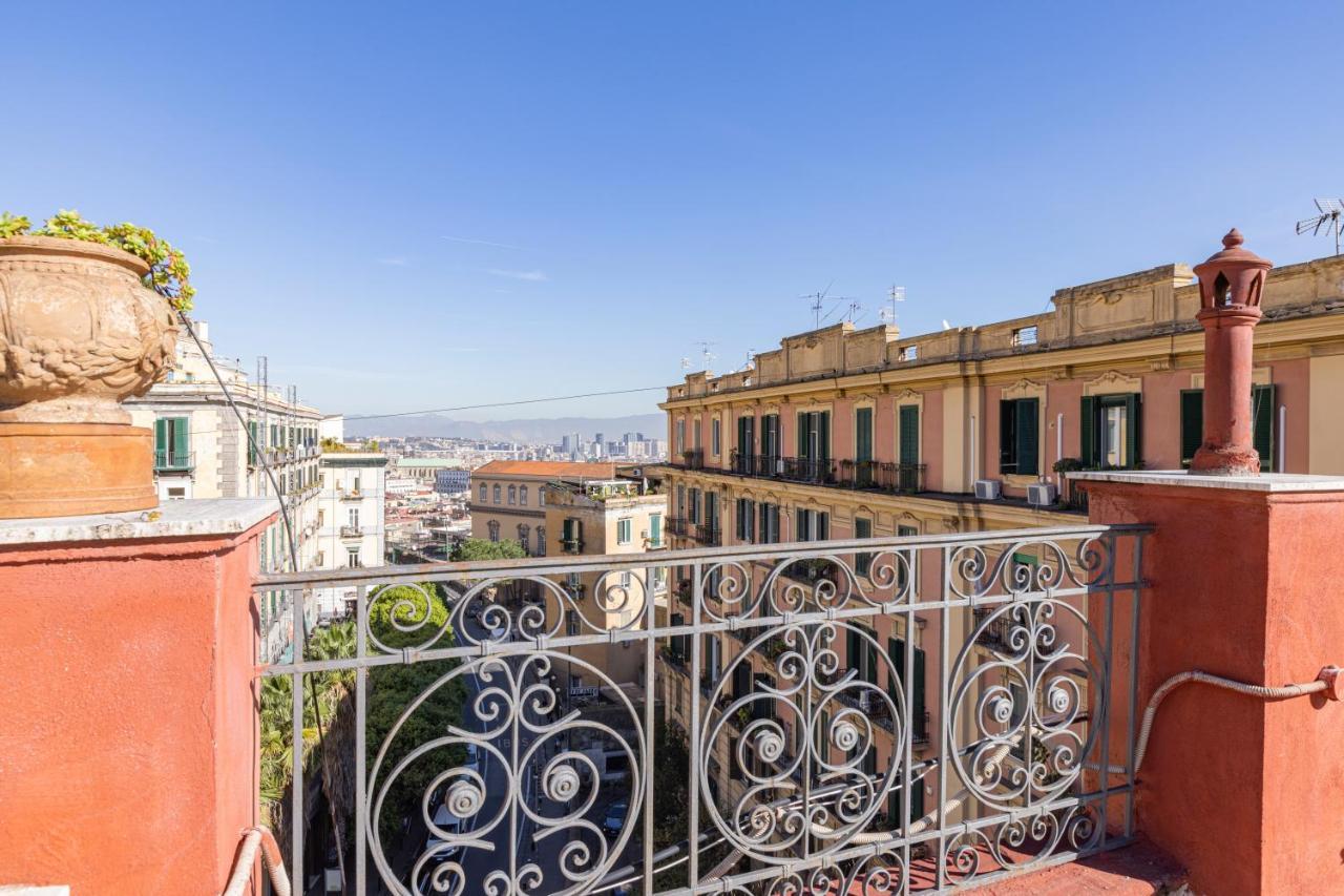 La Casa Dei Miei - Apt Con Terrazzo In Centro Naples Exterior photo