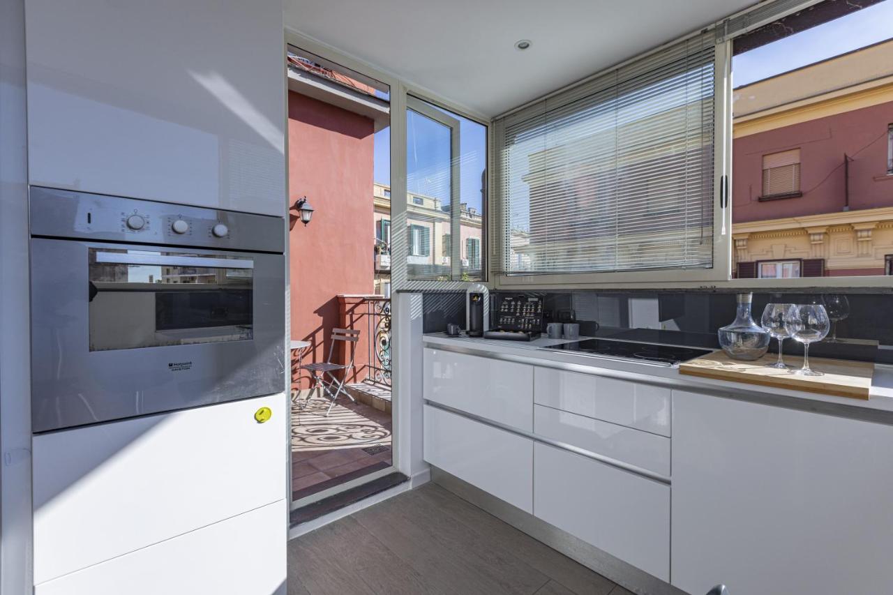 La Casa Dei Miei - Apt Con Terrazzo In Centro Naples Exterior photo