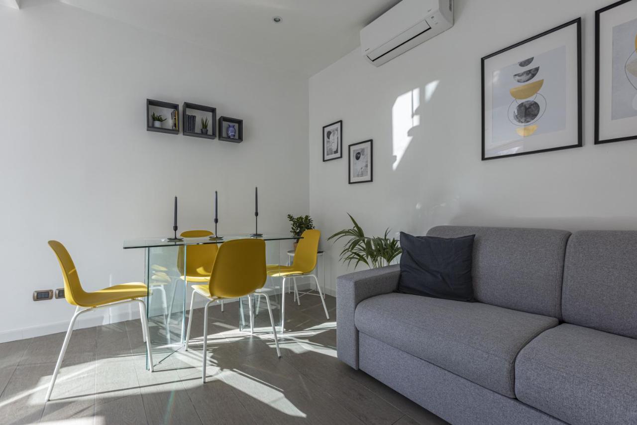 La Casa Dei Miei - Apt Con Terrazzo In Centro Naples Exterior photo